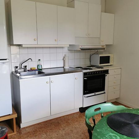 Gamla Skolan Rum & Oevernattning I Spjutstorp Apartamento Quarto foto