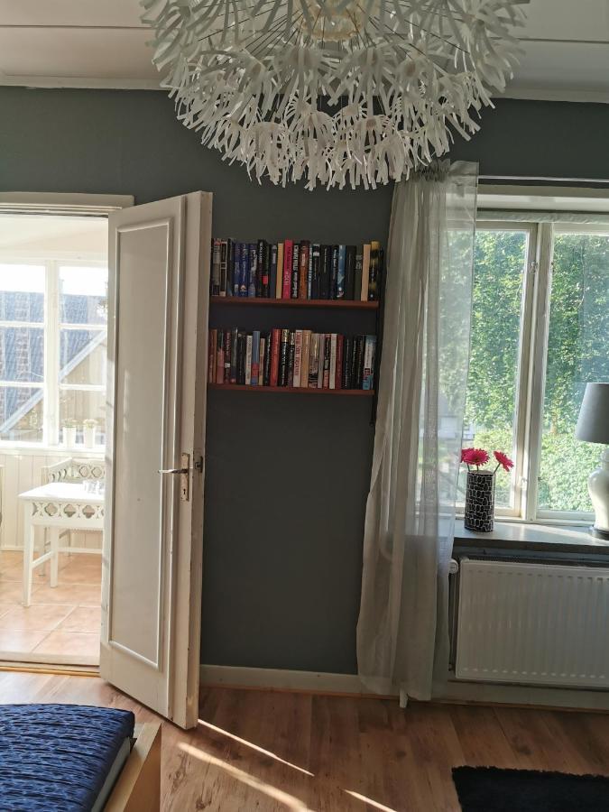 Gamla Skolan Rum & Oevernattning I Spjutstorp Apartamento Exterior foto