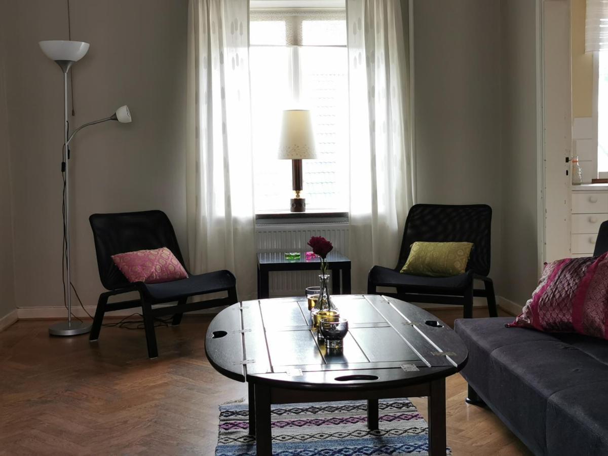 Gamla Skolan Rum & Oevernattning I Spjutstorp Apartamento Exterior foto