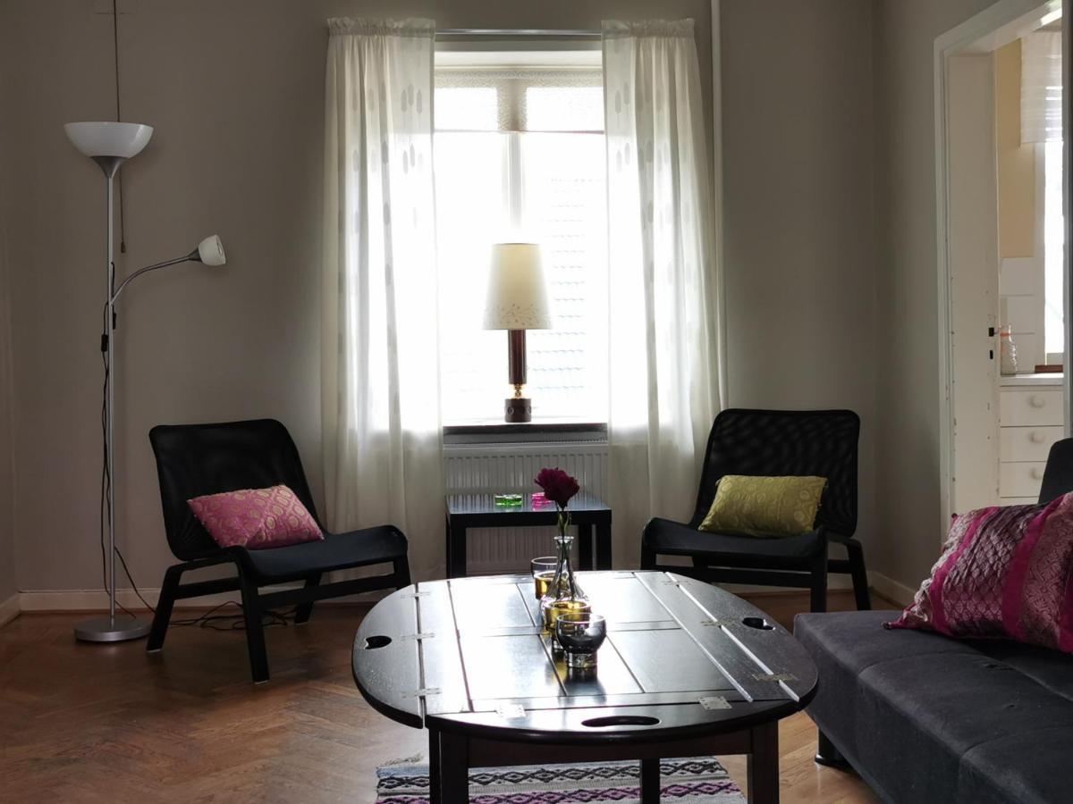 Gamla Skolan Rum & Oevernattning I Spjutstorp Apartamento Exterior foto